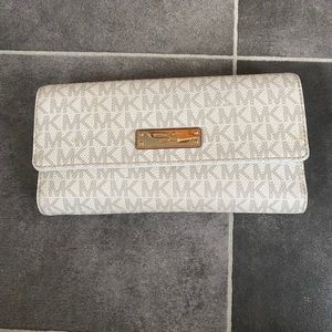 Micheal Kors Wallet